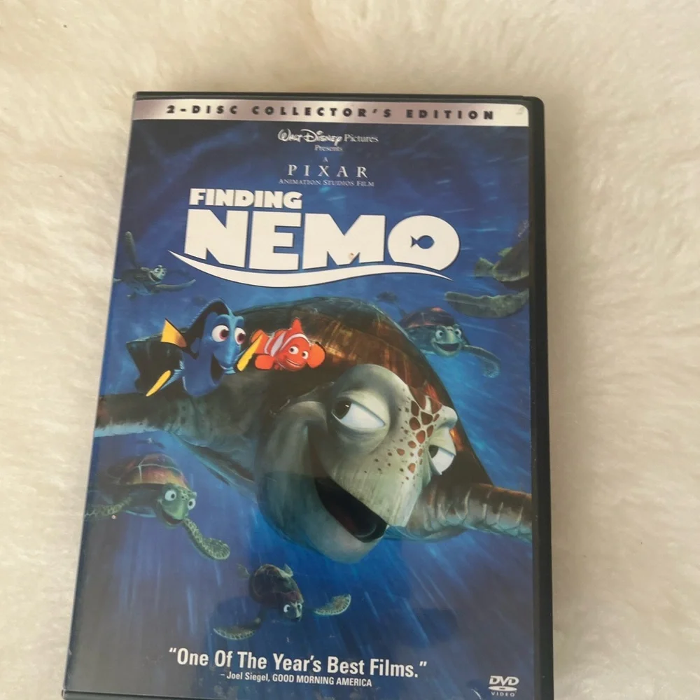 Disney DVD Collection: Peter Pan, Finding Nemo, Monsters, Inc. - Multicolor